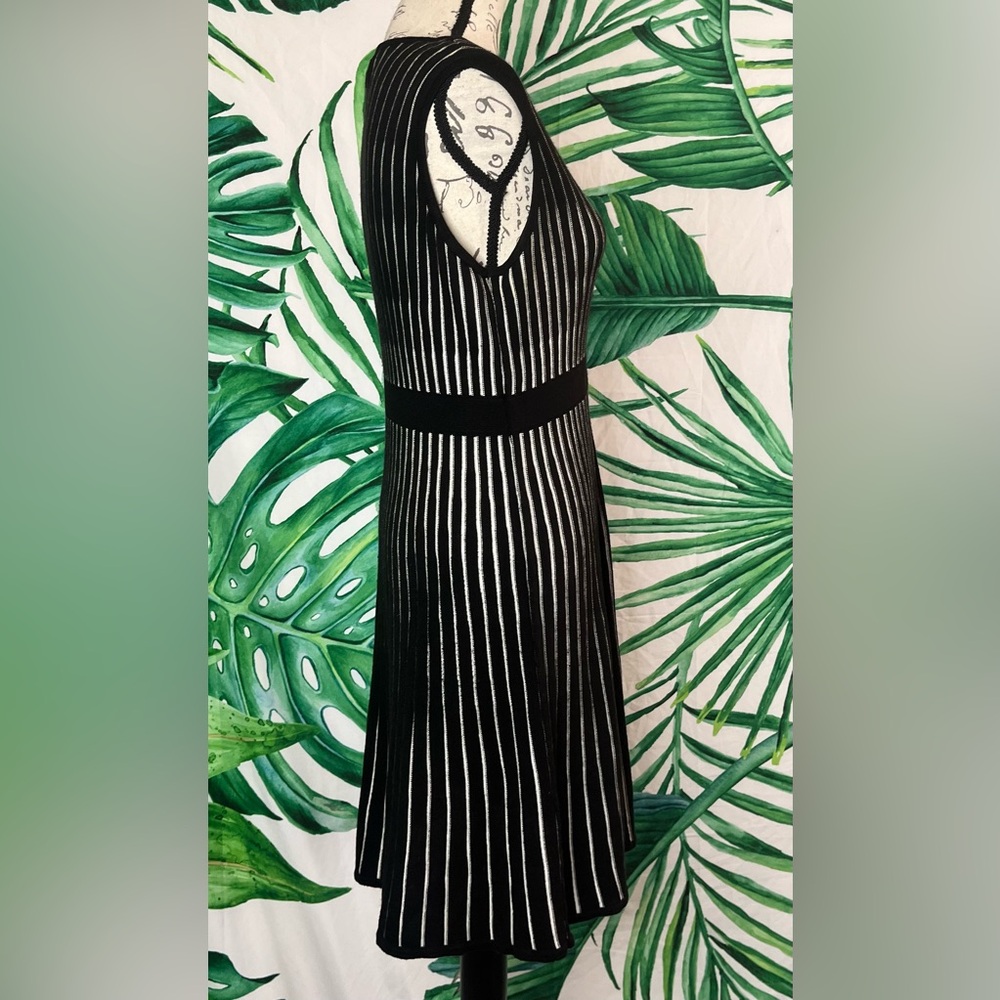 Calvin Klein Medium Black White Vertical Stripe Office Work Knit Stretchy Dress - Picture 3 of 8